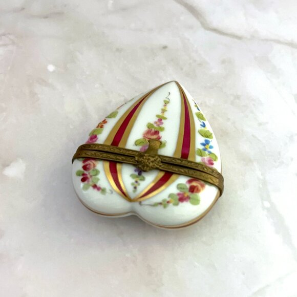 Authentic Limoges Heart Box Peint Main | Flower Basket Hinge France | Romantic C - Picture 3 of 5